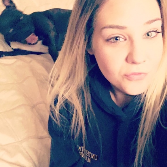 Meet your Posher, Amber - Picture 1 of 1